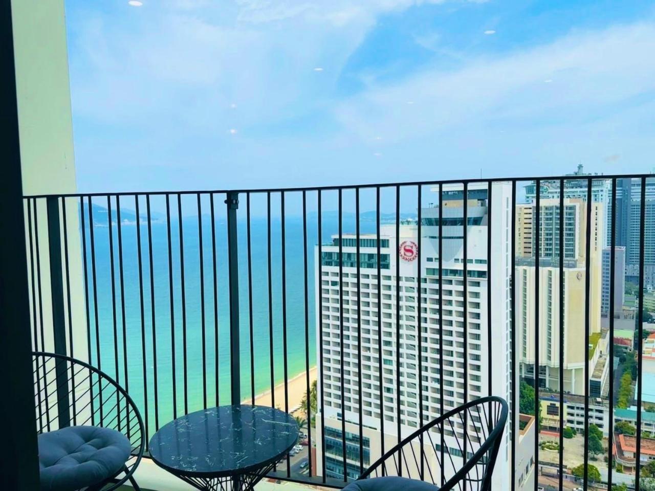 Gold Coast Luxury - Ocean View *